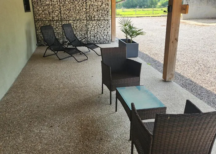 Gite La Charme Avec Spa